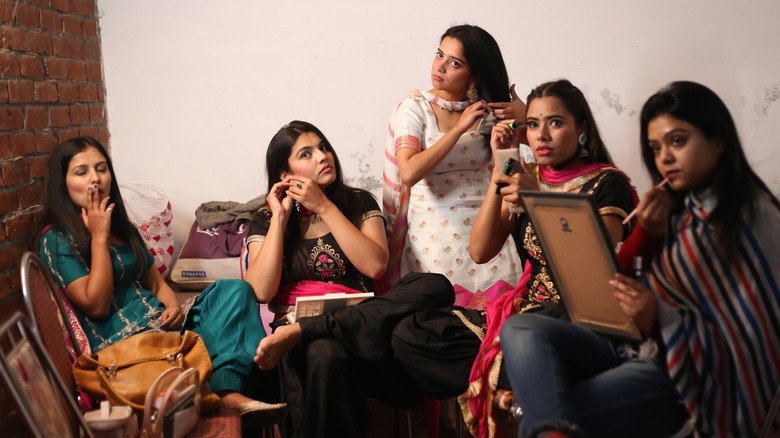 кадр из фильма ਕਿੱਕਰਾਂ ਦੇ ਫੁੱਲ