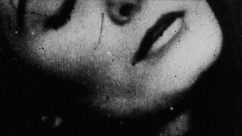 кадр из фильма 映画