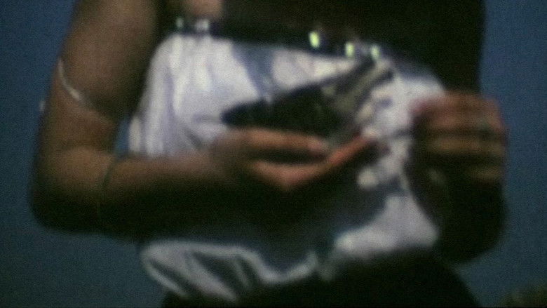 кадр из фильма Maya