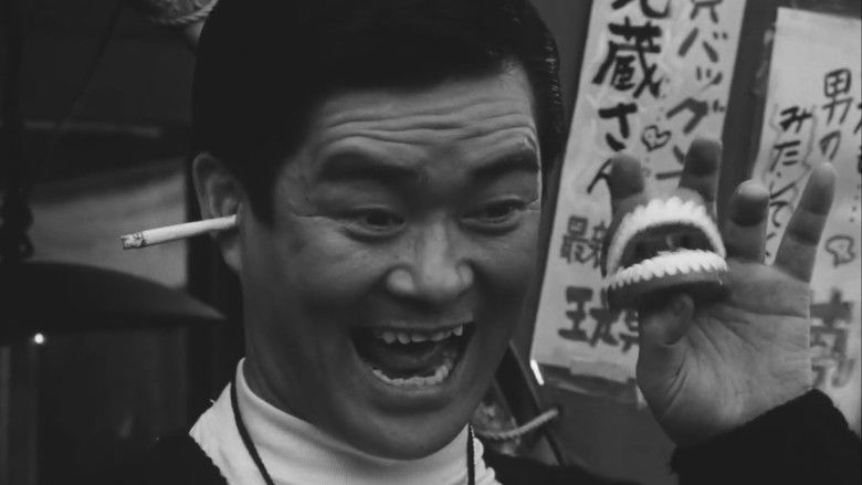 кадр из фильма 黒木太郎の愛と冒険