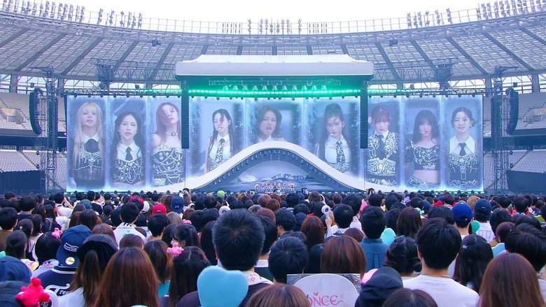 кадр из фильма TWICE 5TH WORLD TOUR 'READY TO BE' in JAPAN