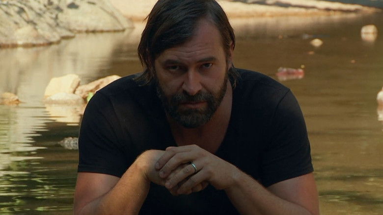 кадр из фильма Ублюдок 2