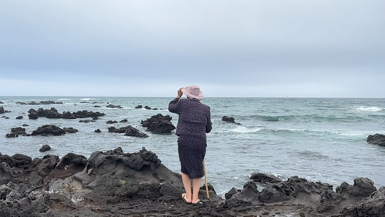 кадр из фильма 기억 샤워 바다