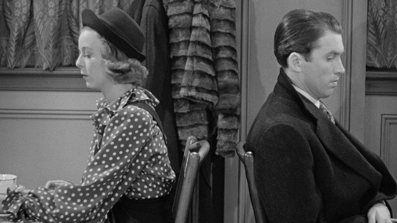 кадр из фильма Магазинчик за углом