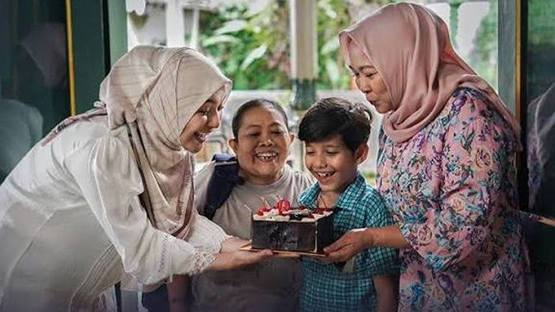 кадр из фильма Air Mata di Ujung Sajadah 2