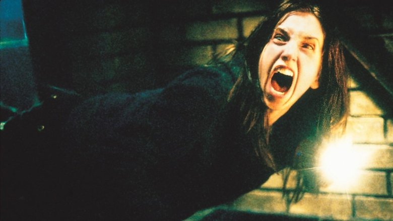 кадр из фильма Сестра оборотня