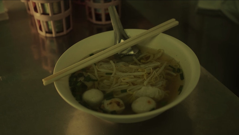 кадр из фильма ประกายดาว