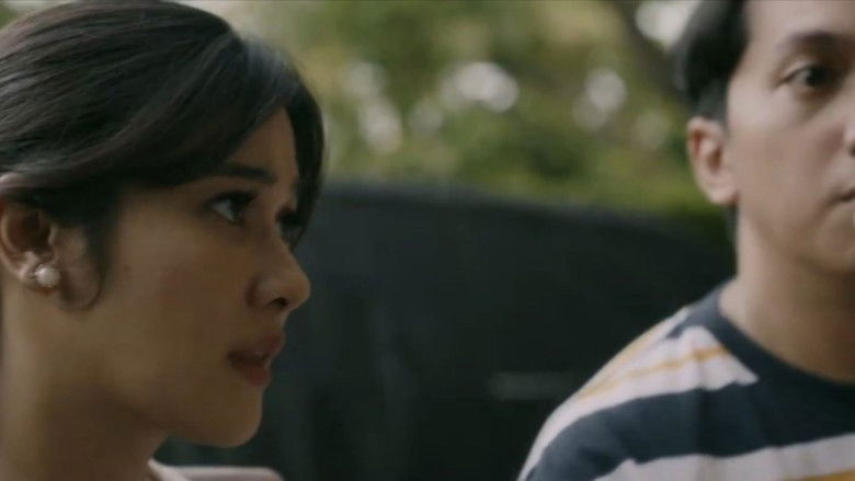 кадр из фильма Hanya Namamu Dalam Doaku