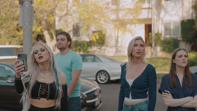 кадр из фильма House of Dolls