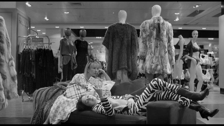 кадр из фильма El Planeta