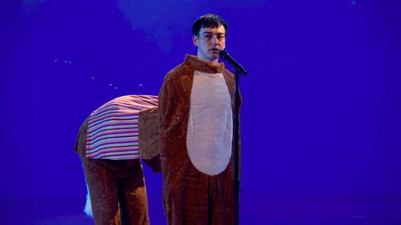 кадр из фильма Joji Presents: THE EXTRAVAGANZA