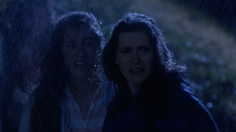 кадр из фильма Резня на «Скале»