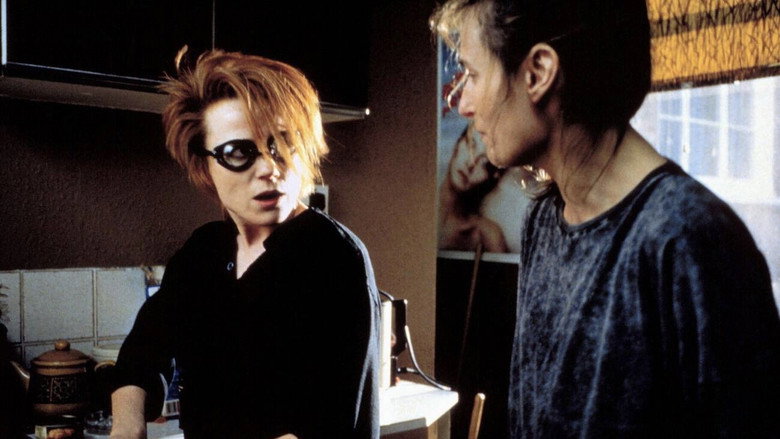 кадр из фильма Карьеристки