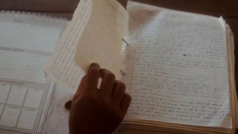 кадр из фильма चार फूल हैं और दुनिया है