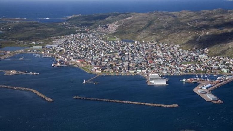 кадр из фильма Les chroniques de Saint-Pierre et Miquelon