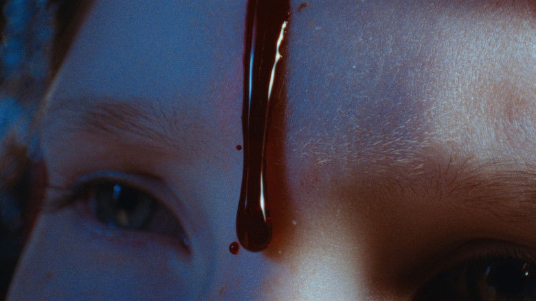 кадр из фильма L'Ouverture