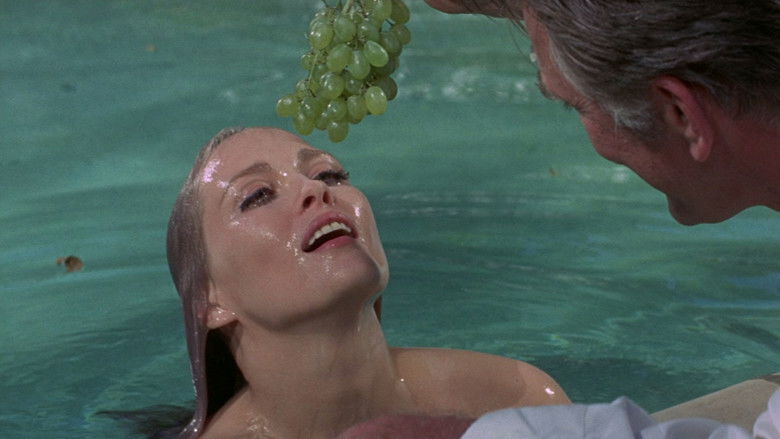 кадр из фильма Сделка