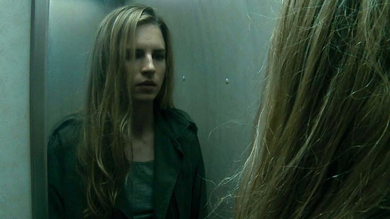 кадр из фильма Другая Земля