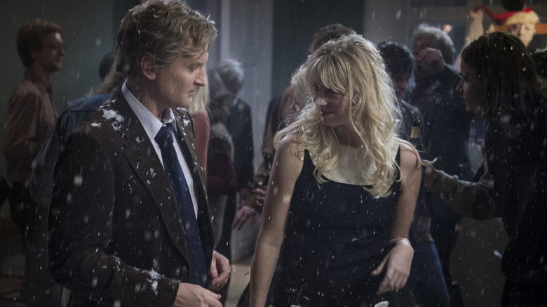 кадр из фильма Коммуна