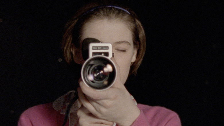 кадр из фильма Сувенир: Часть 2