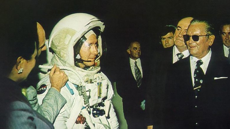 кадр из фильма Houston, We Have a Problem!