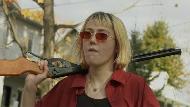 кадр из фильма L'Étrange Journée où Augustine Lafarge a décidé d'aller se venger d'un Anglais