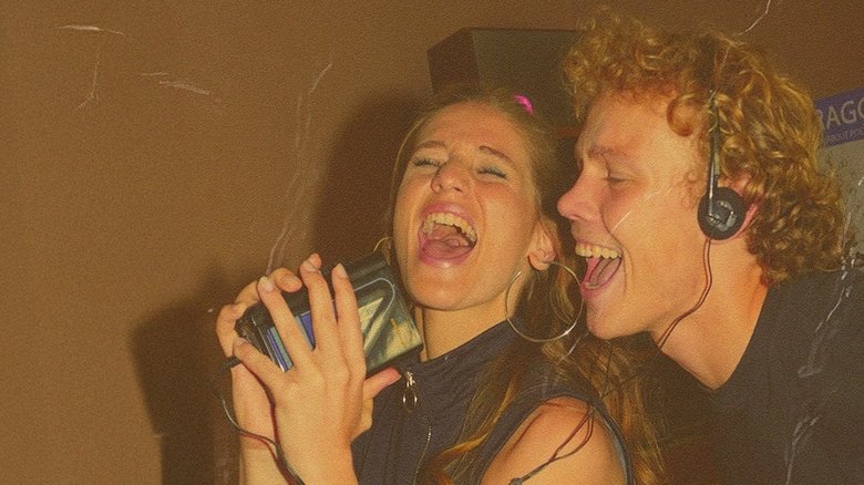 кадр из фильма The Most Mysterious Song on the Internet