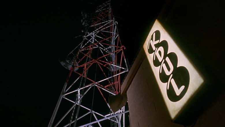 кадр из фильма На опасной волне