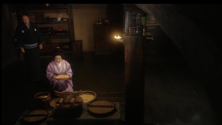 кадр из фильма За той дверью