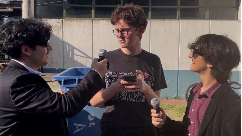 кадр из фильма Fide y Theo entrevistan: CENBA ROCK