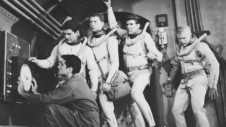 кадр из фильма The Atomic Submarine