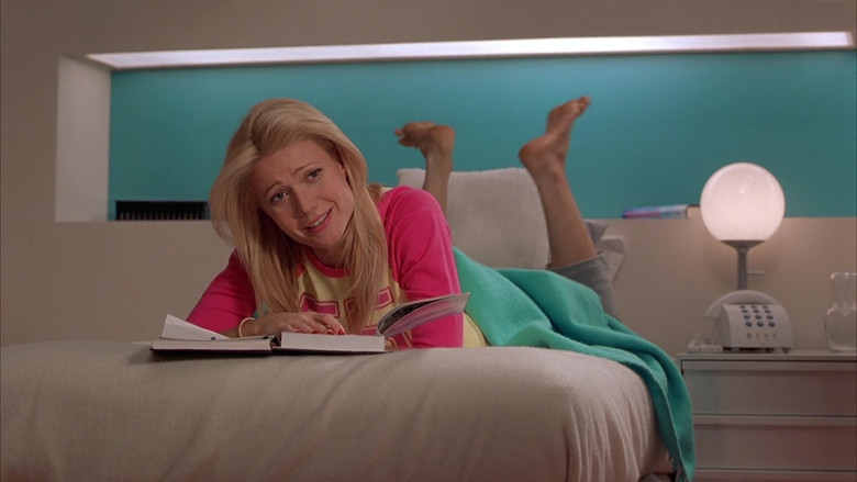 кадр из фильма Вид сверху лучше