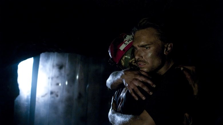 кадр из фильма Внизу