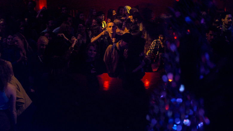 кадр из фильма Диско-мальчик