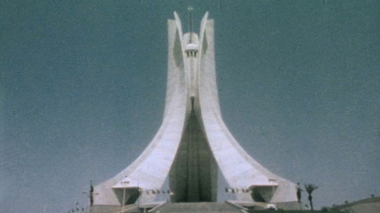 кадр из фильма Déjà le sang de mai ensemençait novembre