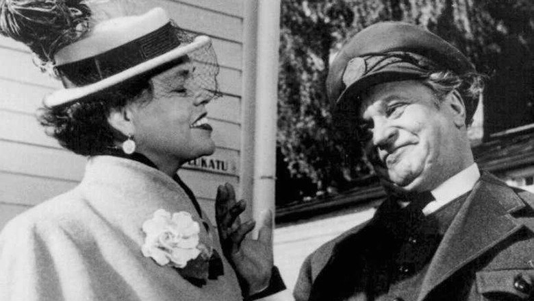 кадр из фильма Kunnioittaen