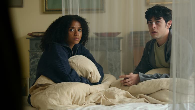 кадр из фильма Синдром бесконечного лета