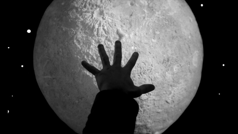 кадр из фильма Captain Bartleby Loves the Moon