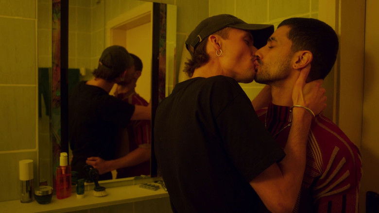 кадр из фильма Bedtime Stories: Tarot Hearts