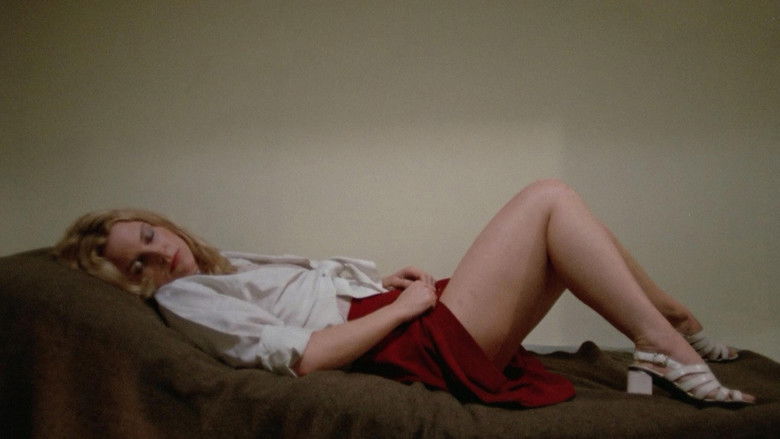 кадр из фильма Страсть за решеткой