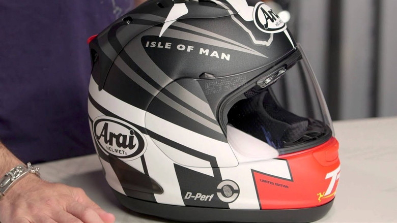 кадр из фильма Isle Of Man TT: 2014 Review