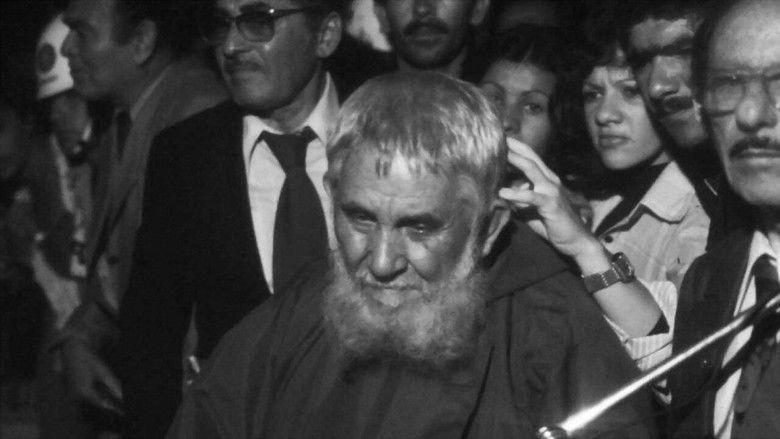 кадр из фильма Frei Damião o Santo do Nordeste