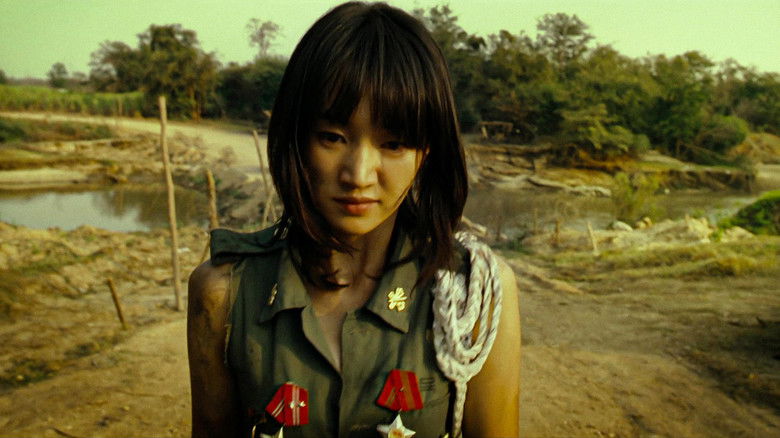 кадр из фильма 님은 먼곳에