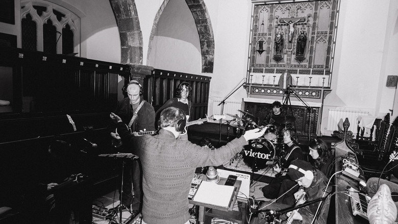 кадр из фильма figure:09, live at st mary's