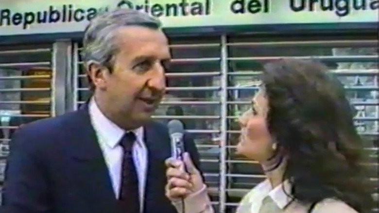 кадр из фильма Acto de violencia en una joven periodista