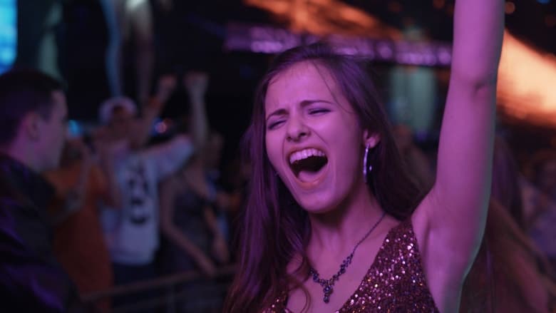 кадр из фильма Москва никогда не спит