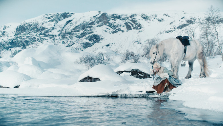 кадр из фильма Три орешка для Золушки