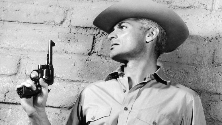 кадр из фильма Man in the Shadow