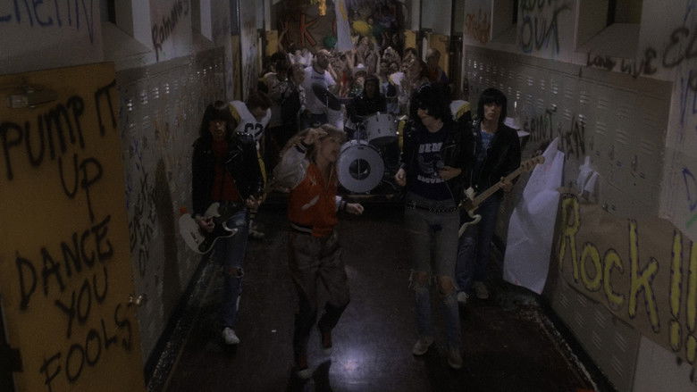 кадр из фильма Высшая школа рок-н-ролла
