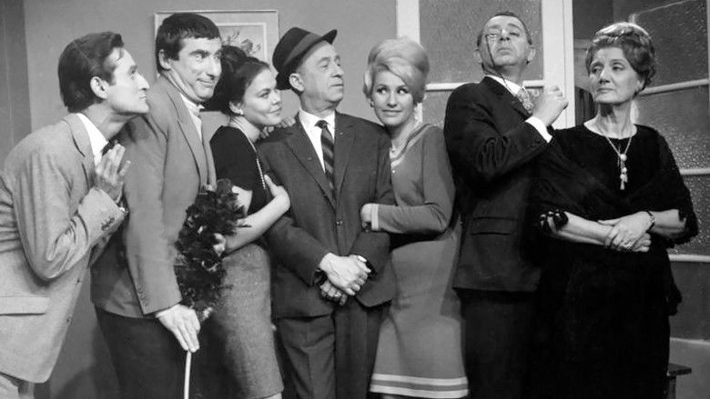 кадр из фильма Κολωνάκι Διαγωγή Μηδέν